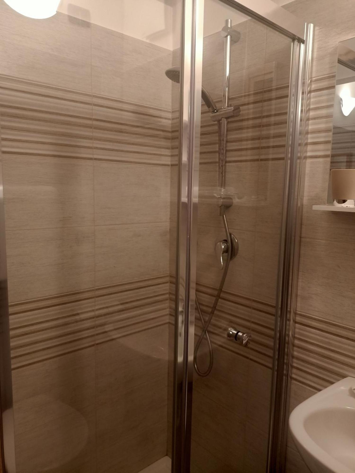 Hotel Serena أرنزانو المظهر الخارجي الصورة