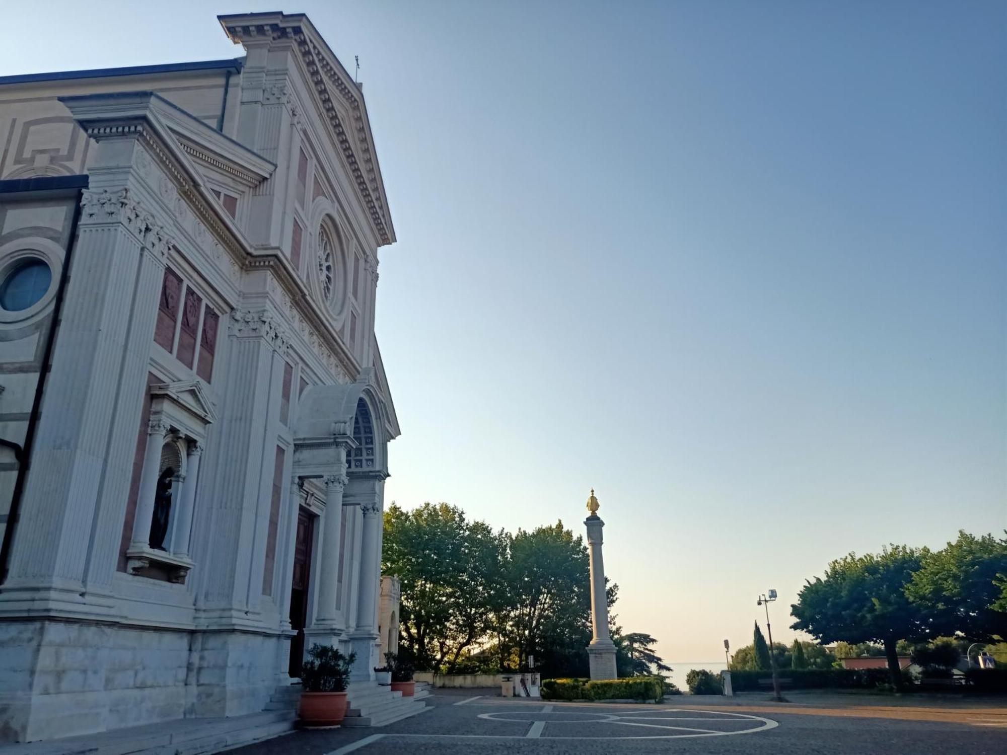 Hotel Serena أرنزانو المظهر الخارجي الصورة