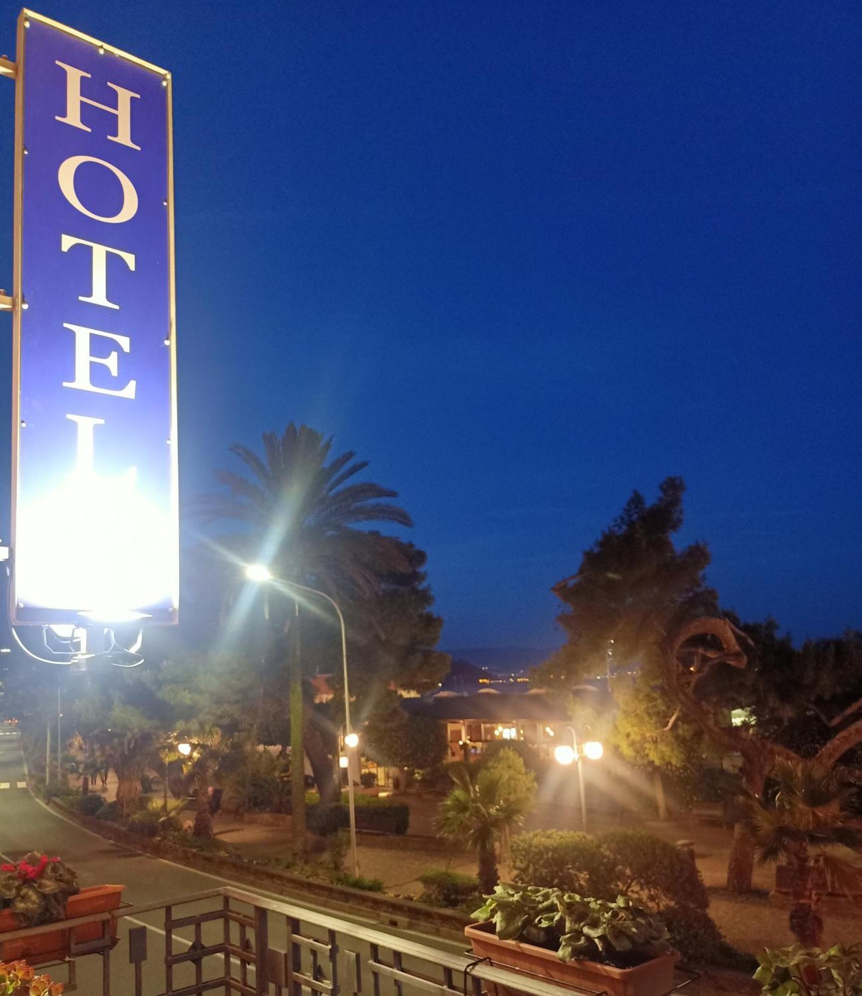 Hotel Serena أرنزانو المظهر الخارجي الصورة